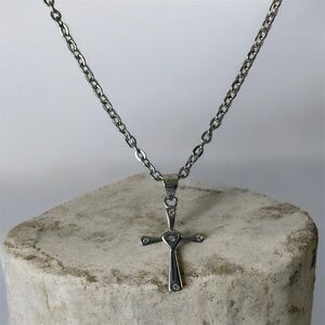 Elegant 925 Sterling Silver Cross Pendant Free Chain Necklace